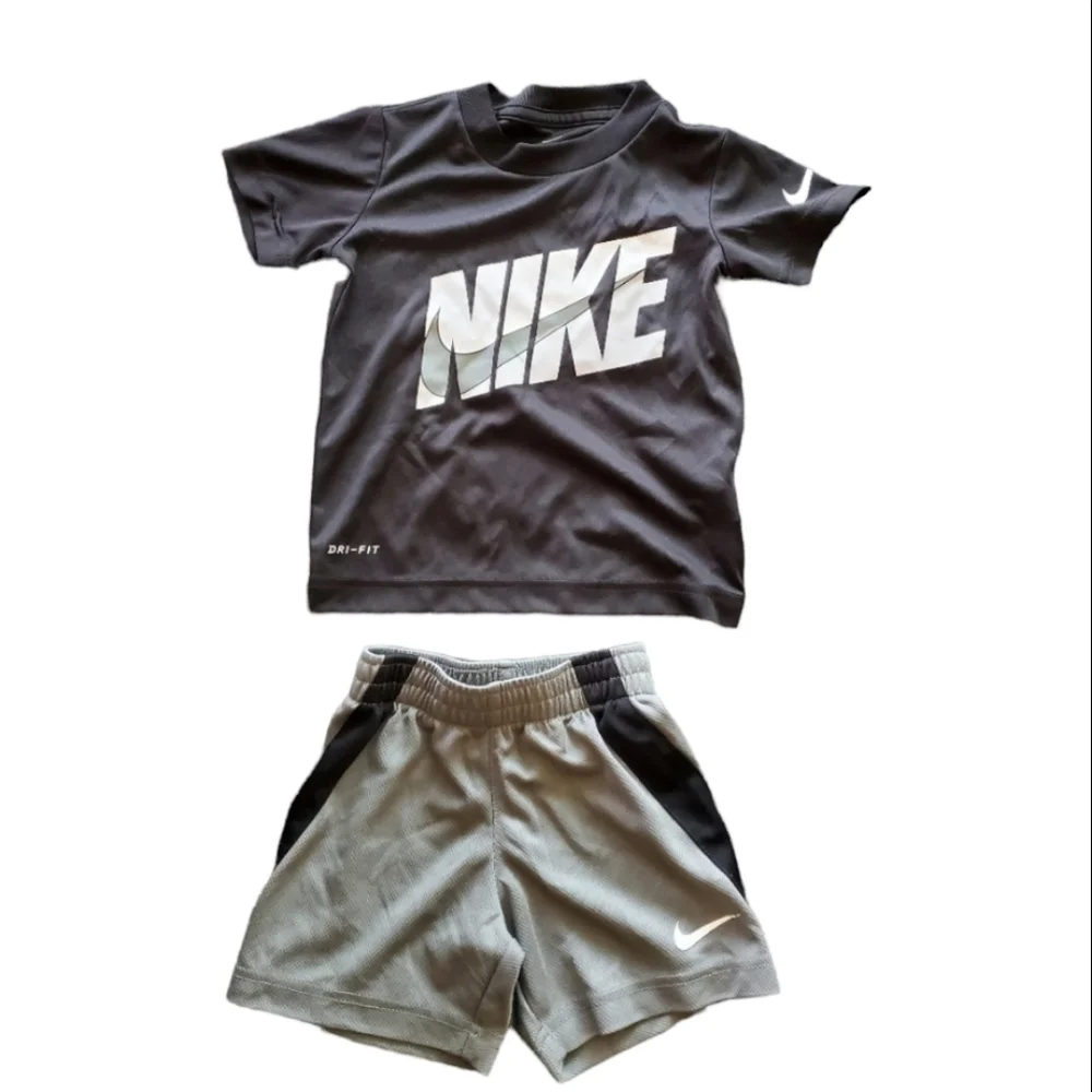 Nike 2‎ piece toddler set. Size 2T